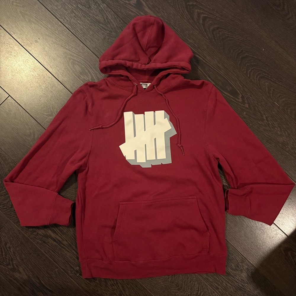 Undefeated 5 Strike logo hoodie